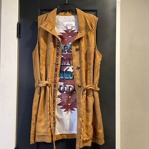 Ariat vest